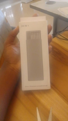 24 in 1 precision screwdriver set